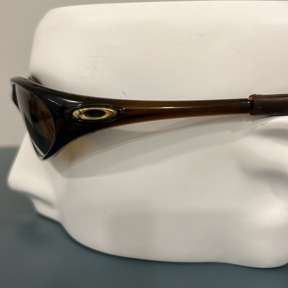 Vintage - Oakley early 2000's Bug-Eye Sunglasses RARE w/Steel Case - Picture 3 of 9